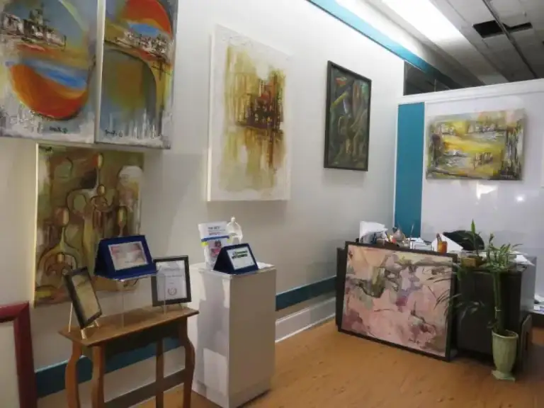Specialty Fine Art Services — Kai Moving
